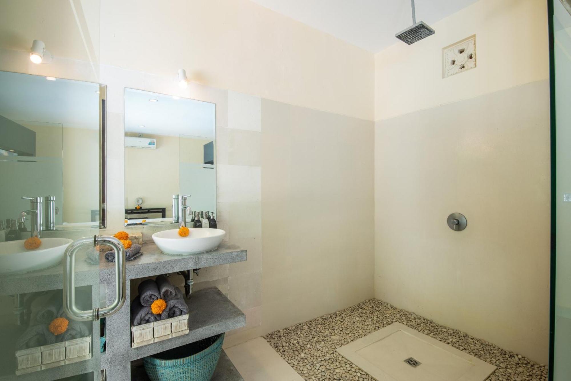 Enigma Villa Canggu (Bali)